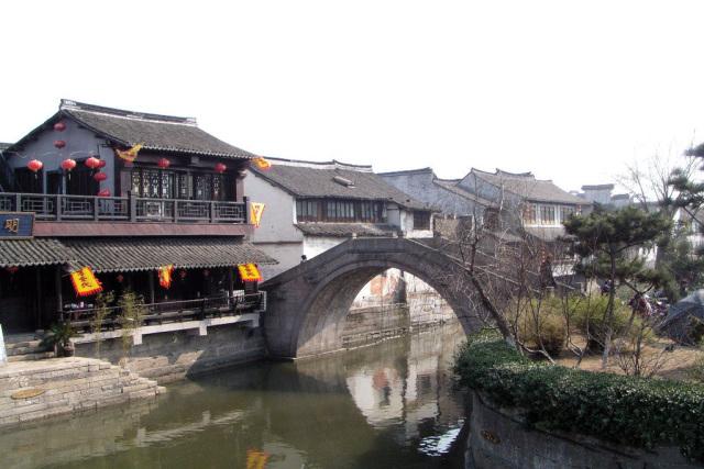 白色森林逃脱